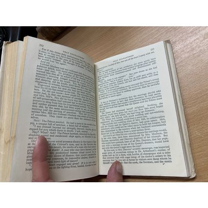 1951 DORIS LESLIE "THAT ENCHANTRESS" FICTION VINTAGE HARDBACK BOOK (P3)
