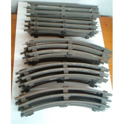 VINTAGE METAL ' TRAIN TRACKS set of 35 O gauge