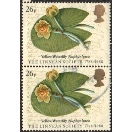 1988 Bicentenary of Linnean Society. 26p Yellow Waterlily. Very Fine Used Pair