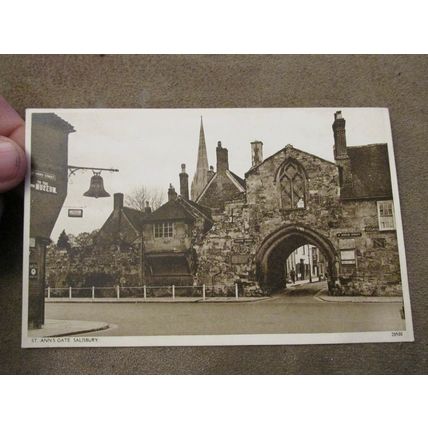 Early Postcard - St Ann's Gate, Salisbury - Wiltshire