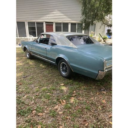 1967 Oldsmobile Cutlass Supreme Coupe