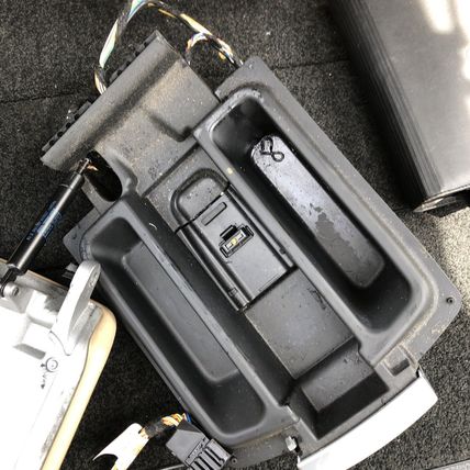 Land Range Rover L322 Centre Console Front Arm Rest Lid Tan 2002 to 2006 K10082