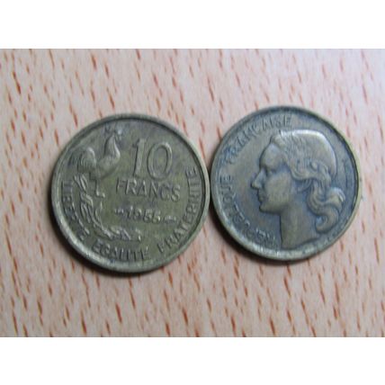 France Republic 1955 10 Francs Coin