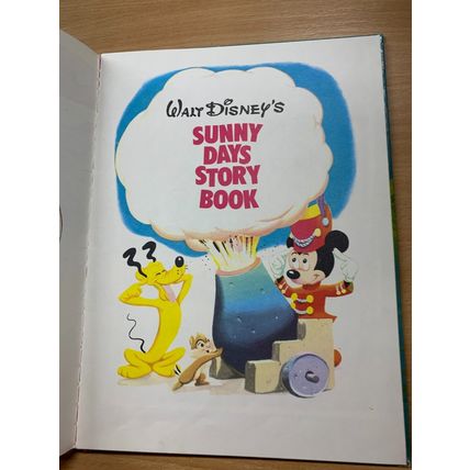 1973 WALT DISNEY "SUNNY DAYS STORY BOOK" LARGE UK ANNUAL HARDBACK BOOK (P3)