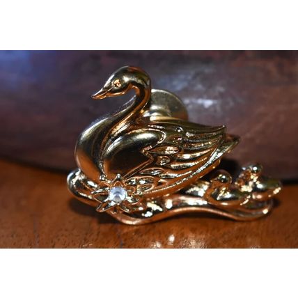 Avon Swan Pin Brooch Gold Tone w/ White Stone