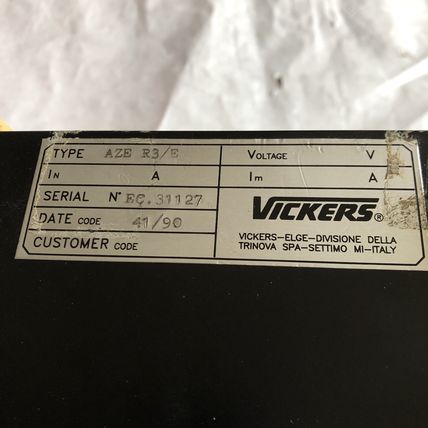 VICKERS AZE R3/E AZE-CC4Q,P.N.BE600,120.04.32B SERVO DRIVE,AZE-CC4Q,Rack,Em