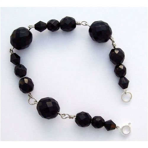 Bracelet #017 black glass bead links 8.5 inch ladies chunky costume jewelry