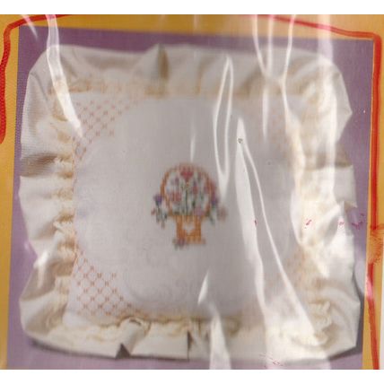 Creative Circle 0467 BASKET BOUQUET Pillow 1984