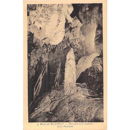 Padirac Galeriede la Fontaine France Postcard unused VGC