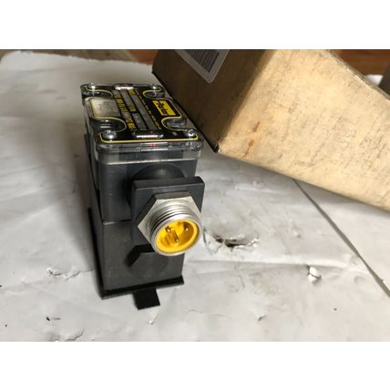 NEW PARKER HANNIFIN D1VW8KVYCH5630 75 DIRECTIONAL CONTROL VALVE,BT