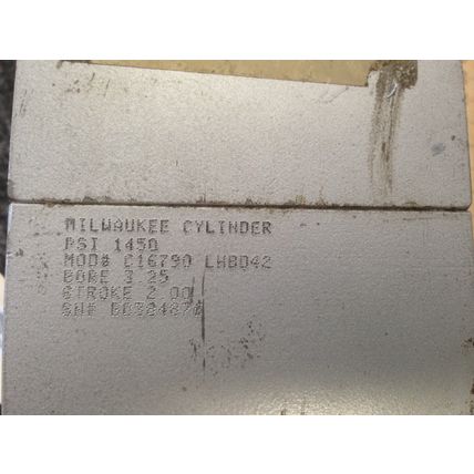 NEW MILWAUKEE C16790 LHBD42 HYDRAULIC CYLINDER,BORE 3.25,STROKE 2.00,1450 PSI,AR
