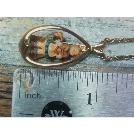 Vintage 1970s Hummel Goebel "Girl with Heart" Collectors Club Necklace with Box
