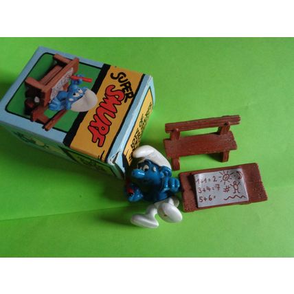 Boxed schoolboy super smurf with desk and bench