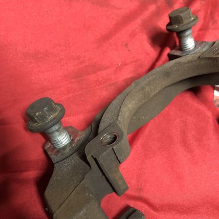 Land Rover LR001014 LR2 Front Brake Caliper Bracket + Hardware Fits Left Right