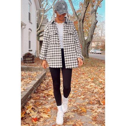 Black Plaid Print Chest Pockets Buttoned Tunic Shacket