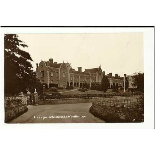 Suffolk WOODBRIDGE Leekford Almshouses Postcard