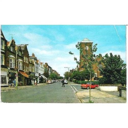 Frinton-on-Sea, Essex - Connaught Avenue - Constance postcard c.1970s