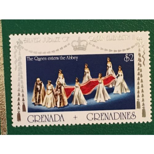 Grenada QEII 1977 Silver Jubilee $2 Queen Abbey Unmounted Mint NHM SG 216 stamp
