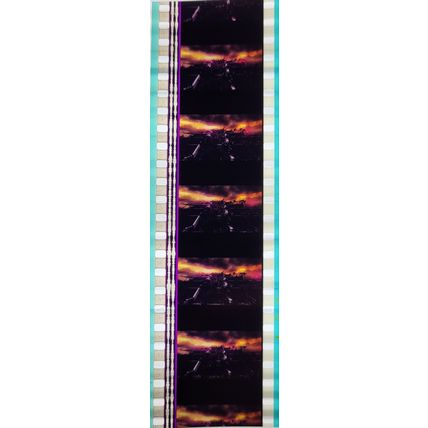Pk GEB - B - MIX - A 019s. 1 STRIP OF 5 - 35MM FILM CELLS. ( AVP )
