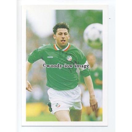 TC0056 - Ireland Republic Captain - Andy Townsend -postcard Barratt Europes Best