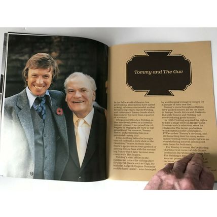 PROGRAMME TOMMY STEELE singin in the rain Harold Fielding inc postcards
