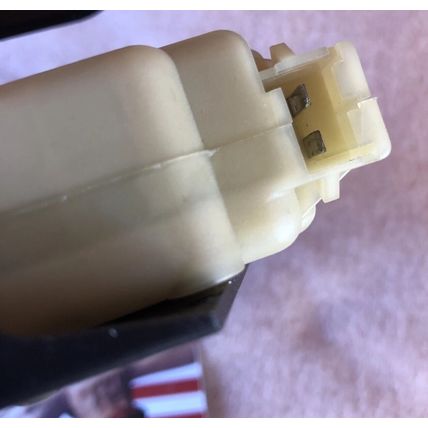Volvo 9152856 Fuel Gas Door Popper Latch Lock Release Solenoid S70