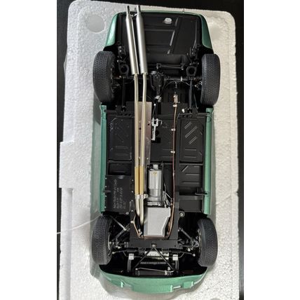 CMC M-132 Aston Martin DB4 GT Zagato 1961, Metallic Green 1:18 - VGC
