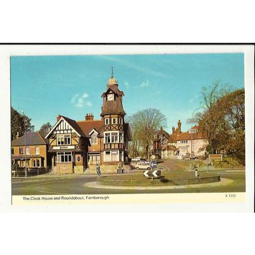 Hampshire FARNBOROUGH Clock House & Roundabout Postcard by Dennis (F.1712)
