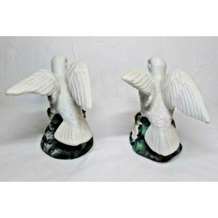 Vintage Pair Of White Doves Porcelain Ceramic Sculptures Figurines Birds On Rock