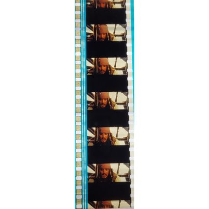 Pk GEB - L - MIX - A 025y . 1 STRIP OF 5 - 35MM FILM CELLS. ( )