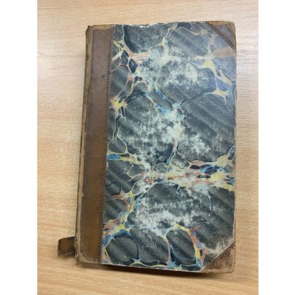 1833 WALTER SCOTT "ST RONAN'S WELL" WAVERLEY NOVELS SMALL ANTIQUE BOOK (P3)