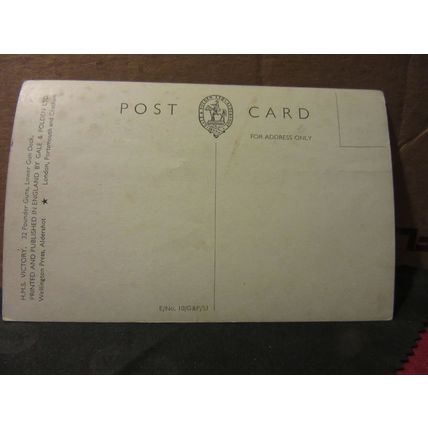 GUNS, H.M.S VICTORY, PORTSMOUTH unused vintage postcard by Gale & Polden =