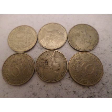 France - 30 differently dated - 10 centime coins #
