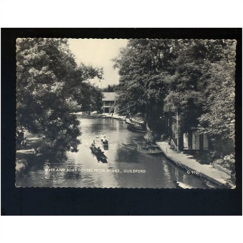 Surrey GUILDFORD River & Boat Houses Postcard by Valentine (G.9127)