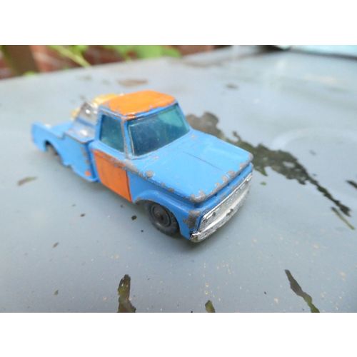 Husky Ford F350 Truck (repainted)