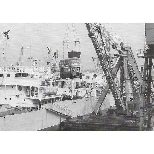 C-33311X: West India Docks, 1947: A London Bus Being Exported to Ceylon.