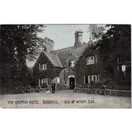 The Griffin Hotel Godshill Inc Bikes Isle Of Wight Postcard (QIOW0046)