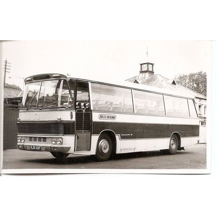 Black & White Photograph of South Midland Motor Services Ltd. - RJB 431F