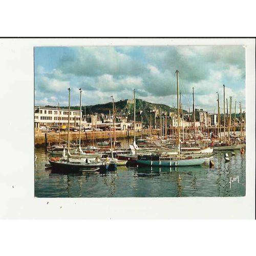 France CHERBOURG Yachts Postcard by Yvon (50)