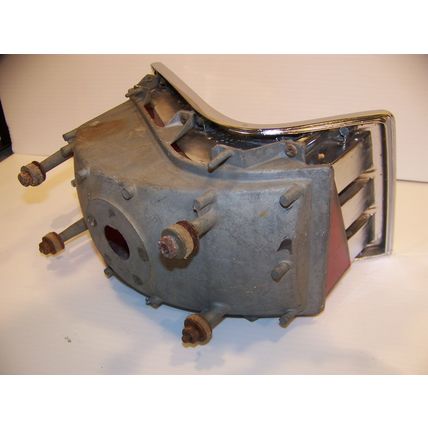 1967 CHRYSLER NEWPORT RH TAILLIGHT COMPLETE OEM #2606392 2606388