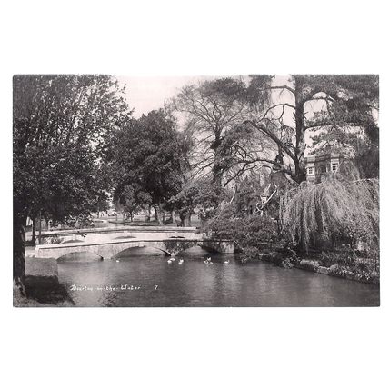 BOURTON-ON-THE-WATER, Gloucestershire vintage unused postcard RP 1940/50s (a) #