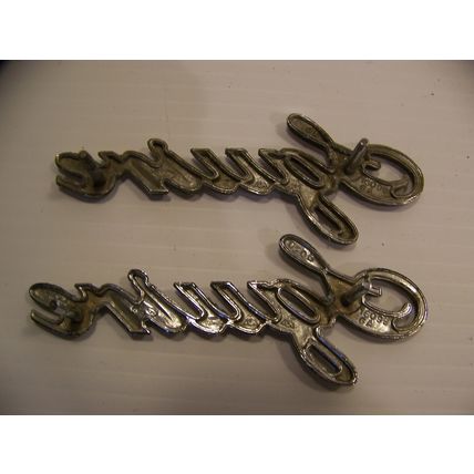 1972 FORD SQUIRE SCRIPT EMBLEMS OEM #D2OB-16098-GA PAIR