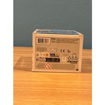 Funko Pop! Superstore - Amy Sosa #1706 Vinyl Figure (Box & Protector)
