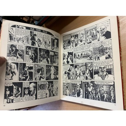 1954 "EAGLE ANNUAL NUMBER 4" DAN DARE ILLUSTRATED HARDBACK BOOK (P5)