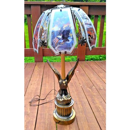 Vintage Heavy Brass Eagle American Flag Motorcycle Table Lamp Glass Panels Works