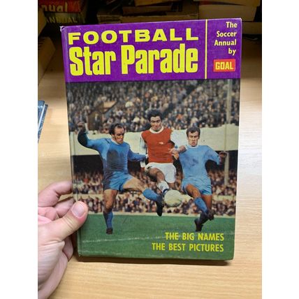1969 "FOOTBALL STAR PARADE 1969-1970" RON YEATS UK FOOTBALL HARDBACK BOOK (P4)