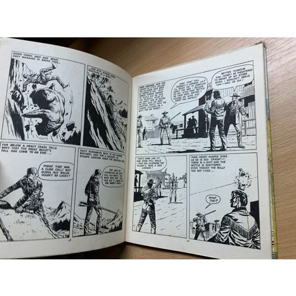 1957 "BUCK JONES ANNUAL 1957" COWBOY FICTION ILLUSTRATED ANNUAL BOOK (P3)