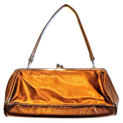 Nine West Women's Shoulder Bag Metallic Gold Leather Kiss Lock Pockets Zipper