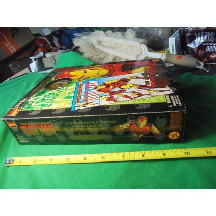 IRON MAN Famous Covers, Toy Biz/Marvel Comics, 1998!! MIB! $25.00 OBO!!