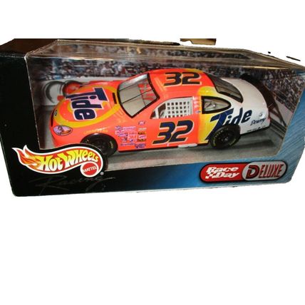 Hot Wheels Racing 1:24 Scale Die Cast Car #32 Tide 1999 Taurus